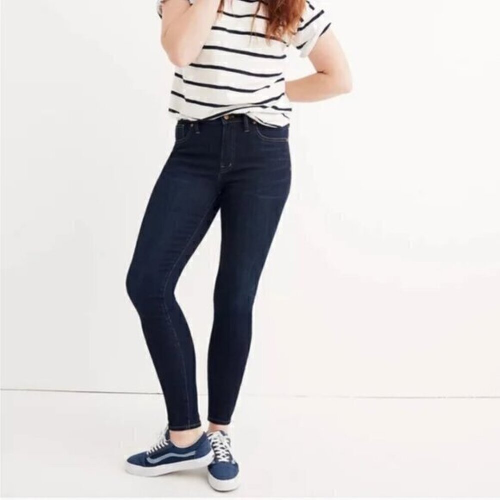 Madewell 9" Mid-Rise Skinny Jeans in Larkspur Wash: TENCEL™ Denim Edition
